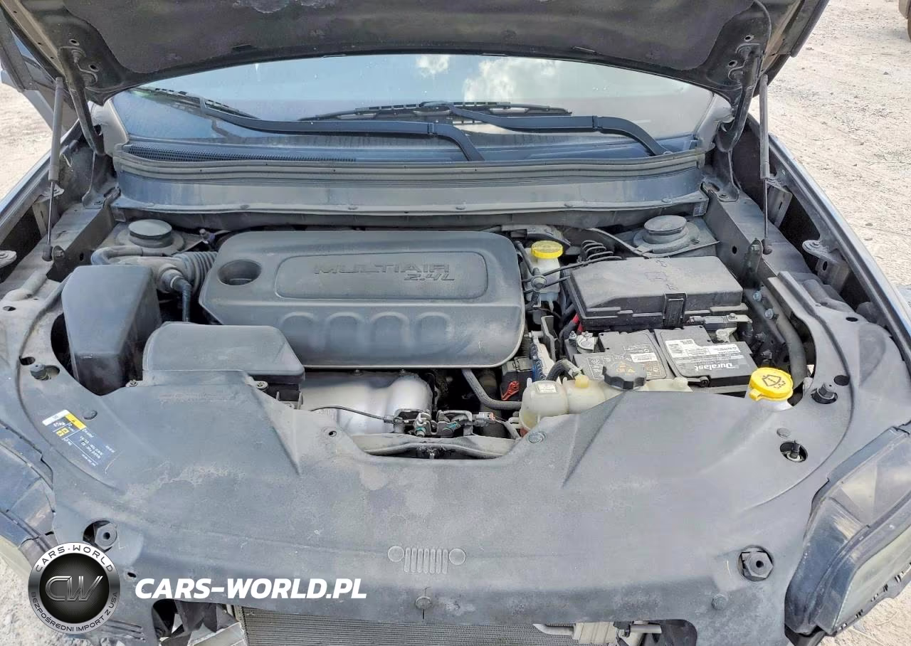 2019 Jeep Cherokee Latitude Plus VIN:1C4PJLLB1KD312186 - 12