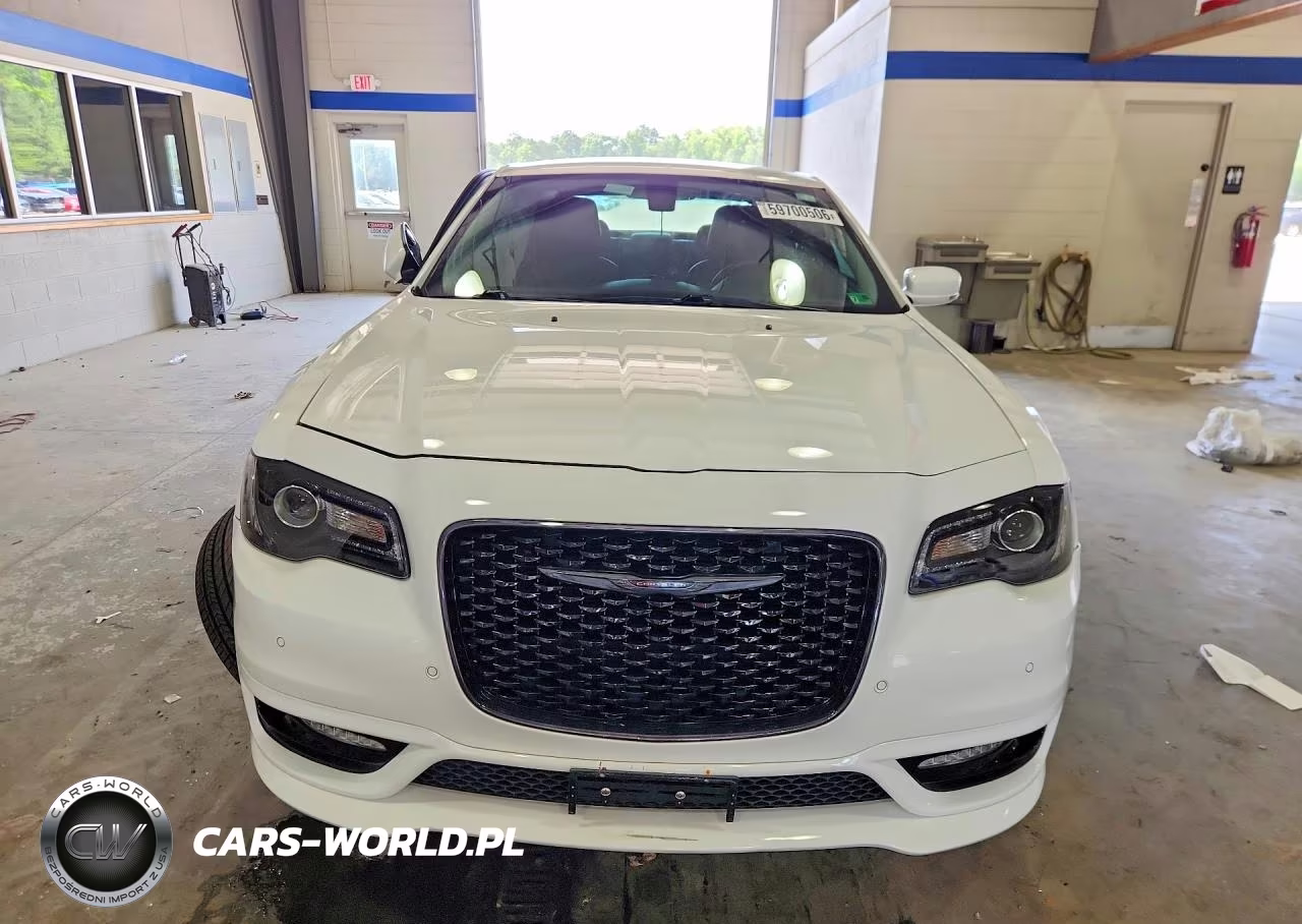 2021 Chrysler 300 Touring VIN:2C3CCAAG4MH676141 - 5