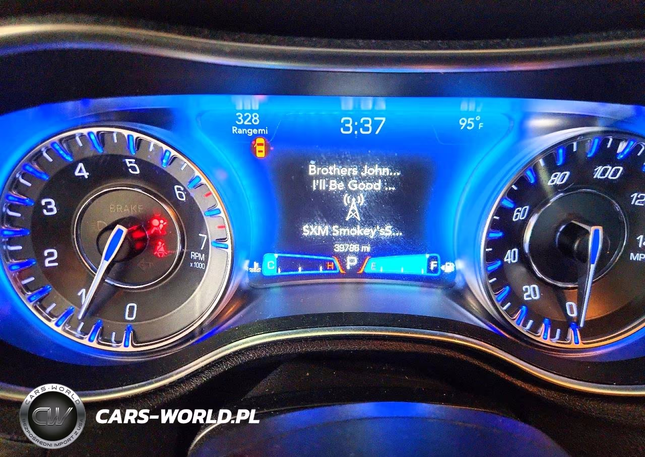 2021 Chrysler 300 Touring VIN:2C3CCAAG4MH676141 - 9