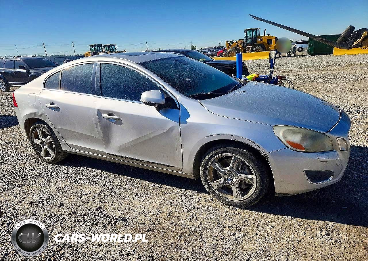 2012 Volvo S60 T5 VIN:YV1622FS9C2040895 - 4