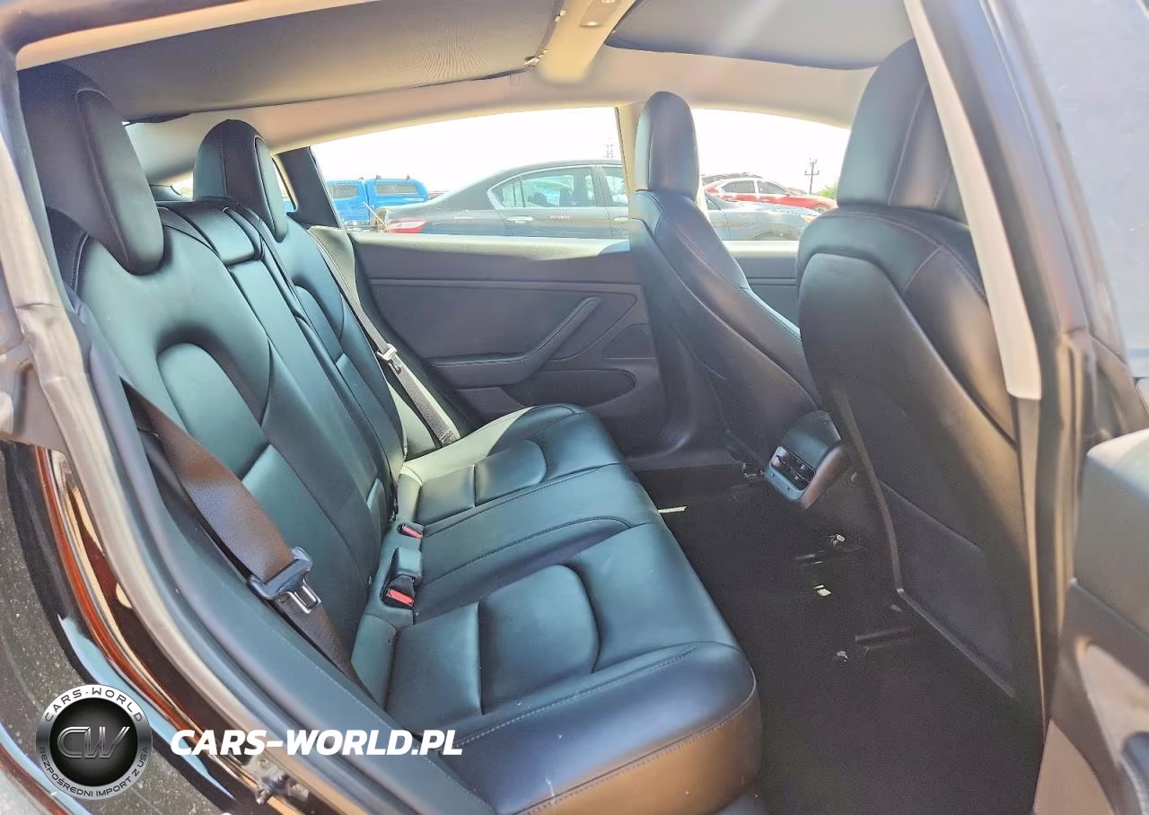 2019 Tesla Model 3 VIN:5YJ3E1EA3KF300707 - 10
