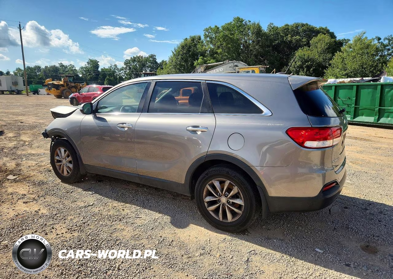 2018 Kia Sorento L VIN:5XYPG4A38JG414018 - 2