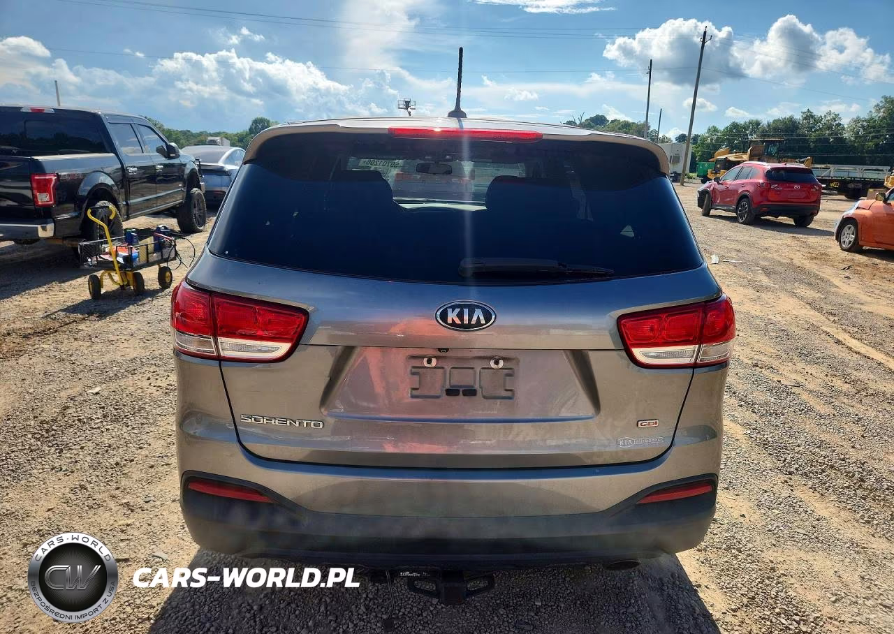 2018 Kia Sorento L VIN:5XYPG4A38JG414018 - 6