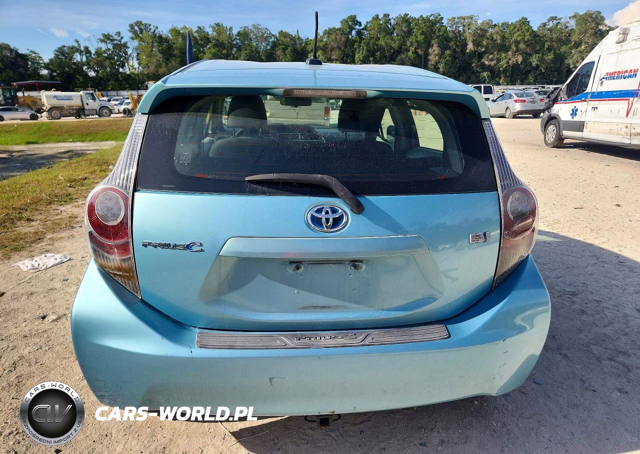 2013 Toyota Prius C Three VIN:JTDKDTB3XD1039474 - 6