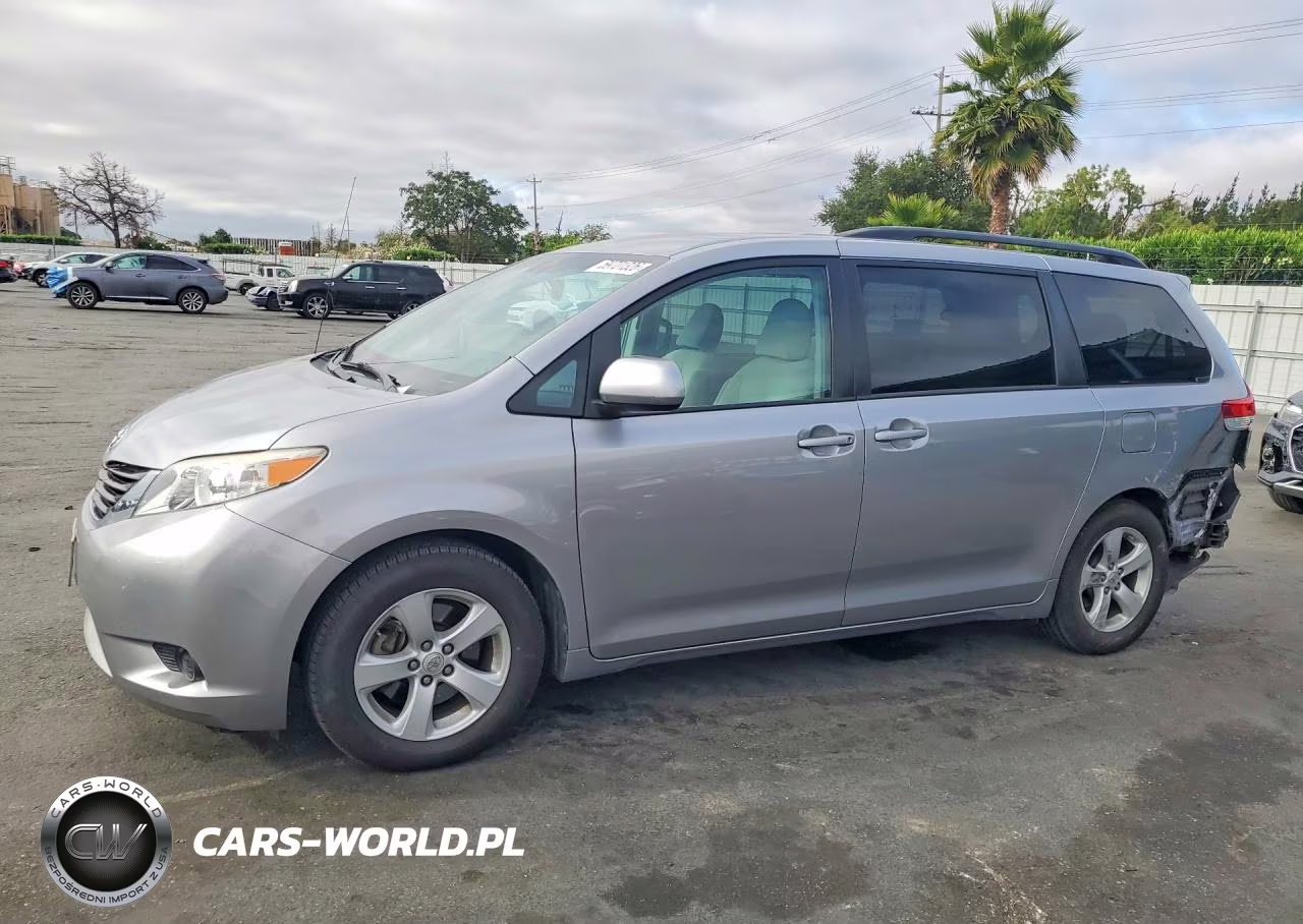 2013 Toyota Sienna Le