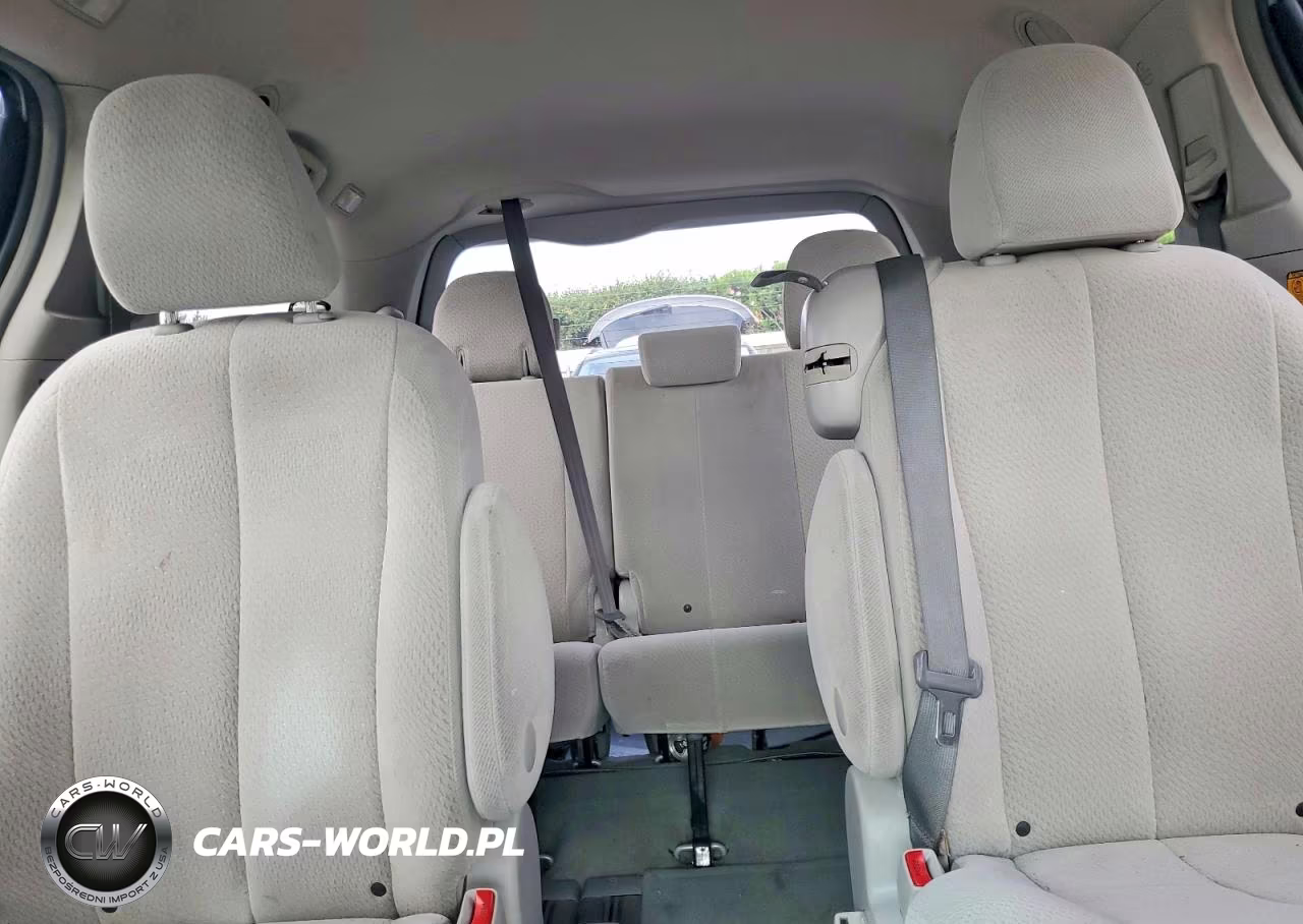 2013 Toyota Sienna Le VIN:5TDKK3DC2DS284159 - 10
