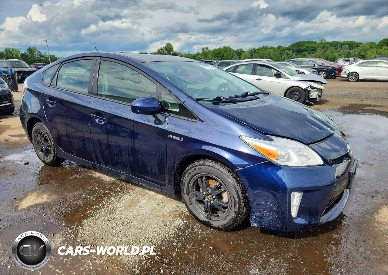 2014 Toyota Prius Two VIN:JTDKN3DU4E1760460 - 4
