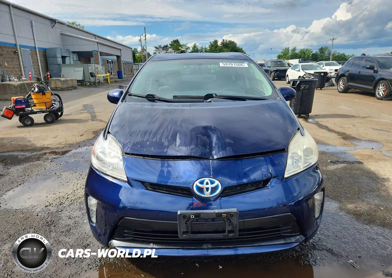 2014 Toyota Prius Two VIN:JTDKN3DU4E1760460 - 5
