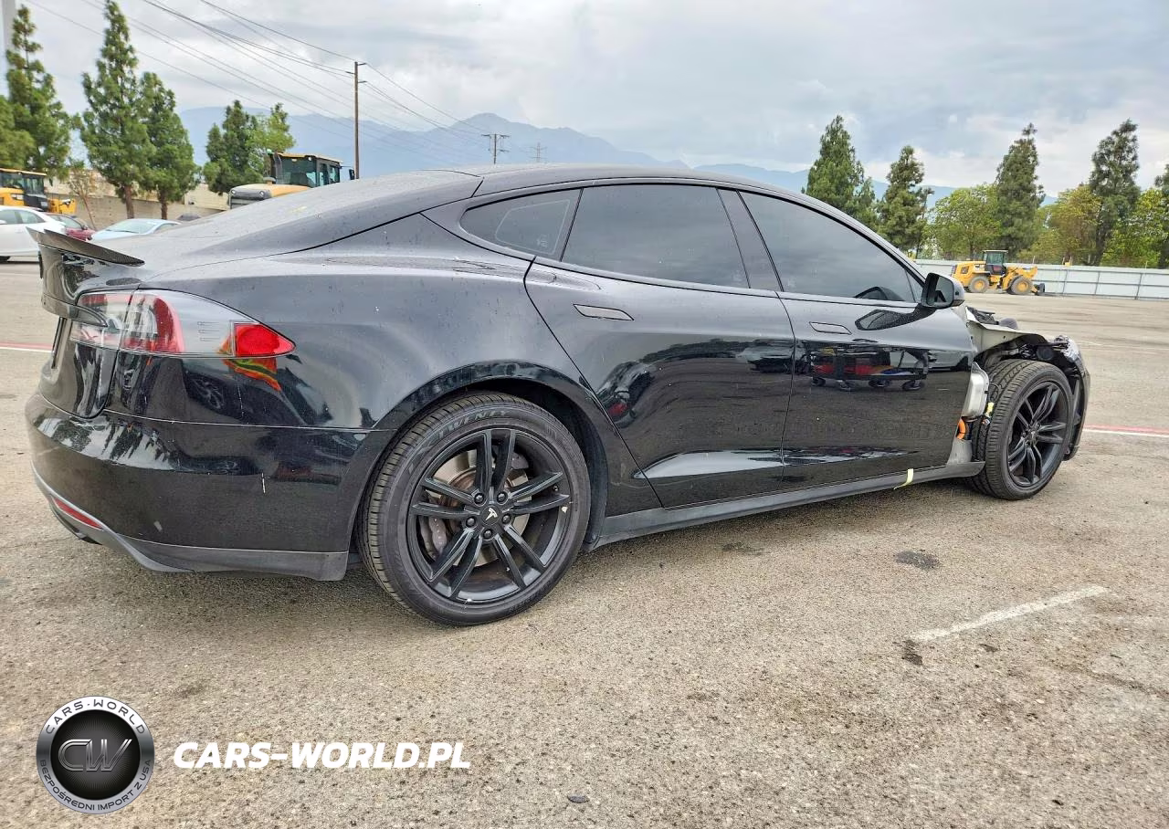 2013 Tesla Model S VIN:5YJSA1CG1DFP19589 - 3