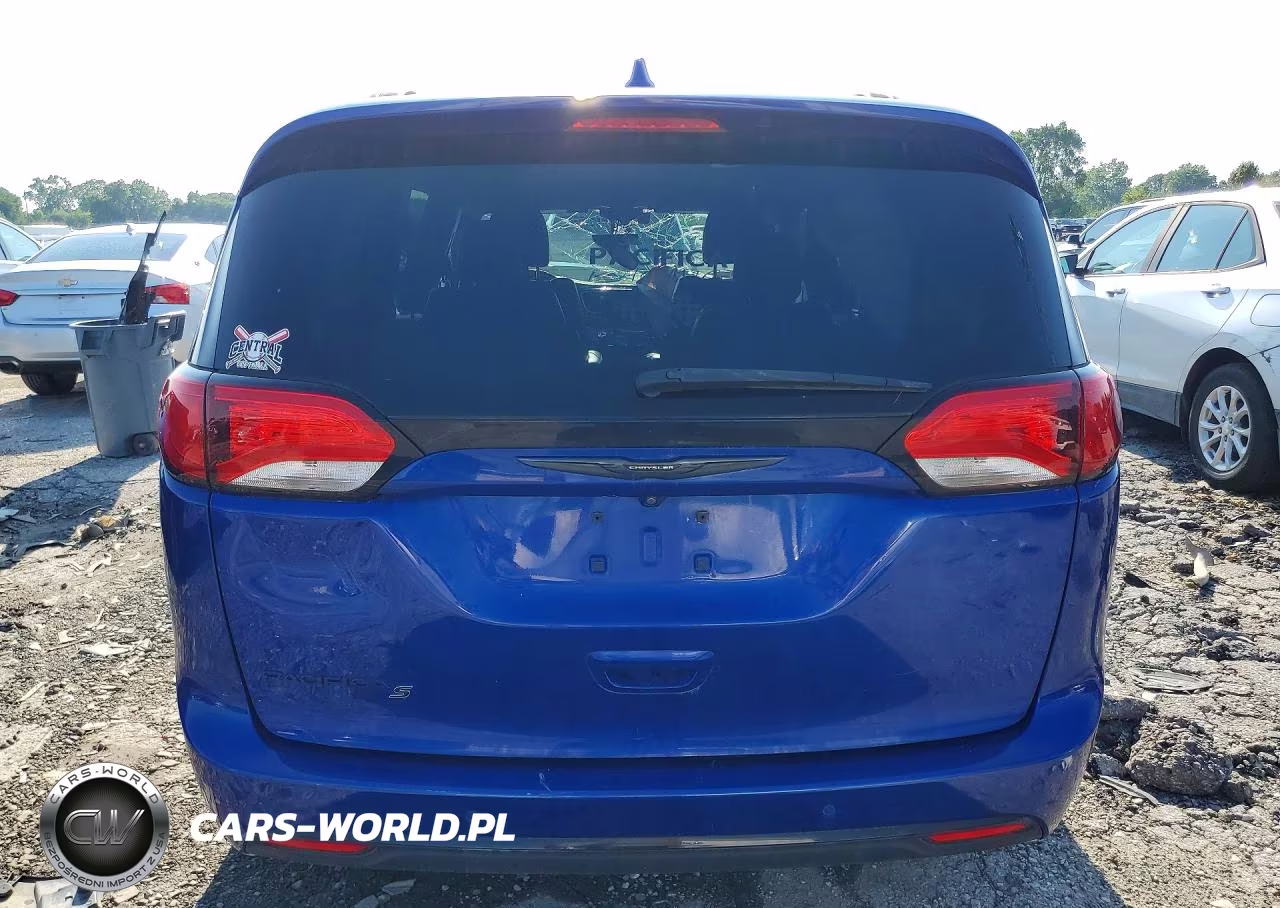 2020 Chrysler Pacifica Touring L Plus VIN:2C4RC1EG6LR121331 - 6