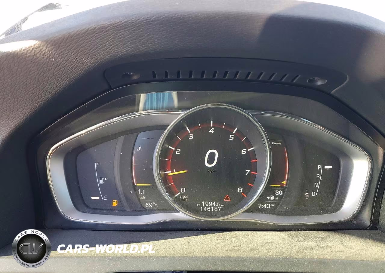 2017 Volvo V60 Cross Country Premier VIN:YV440MWK5H1027327 - 9