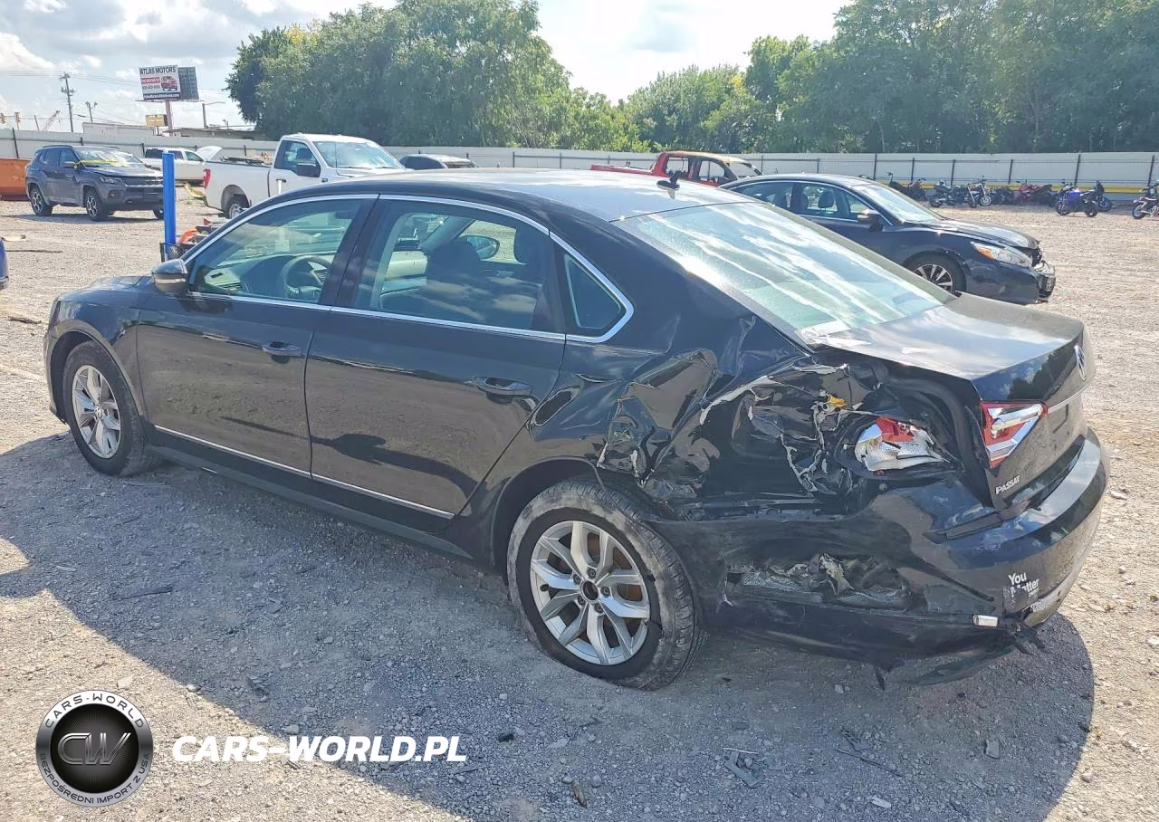 2016 Volkswagen Passat VIN:1VWAT7A33GC010489 - 2