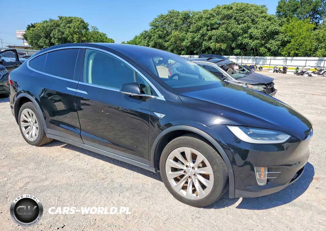 2016 Tesla Model X VIN:5YJXCAE28GF008736 - 4