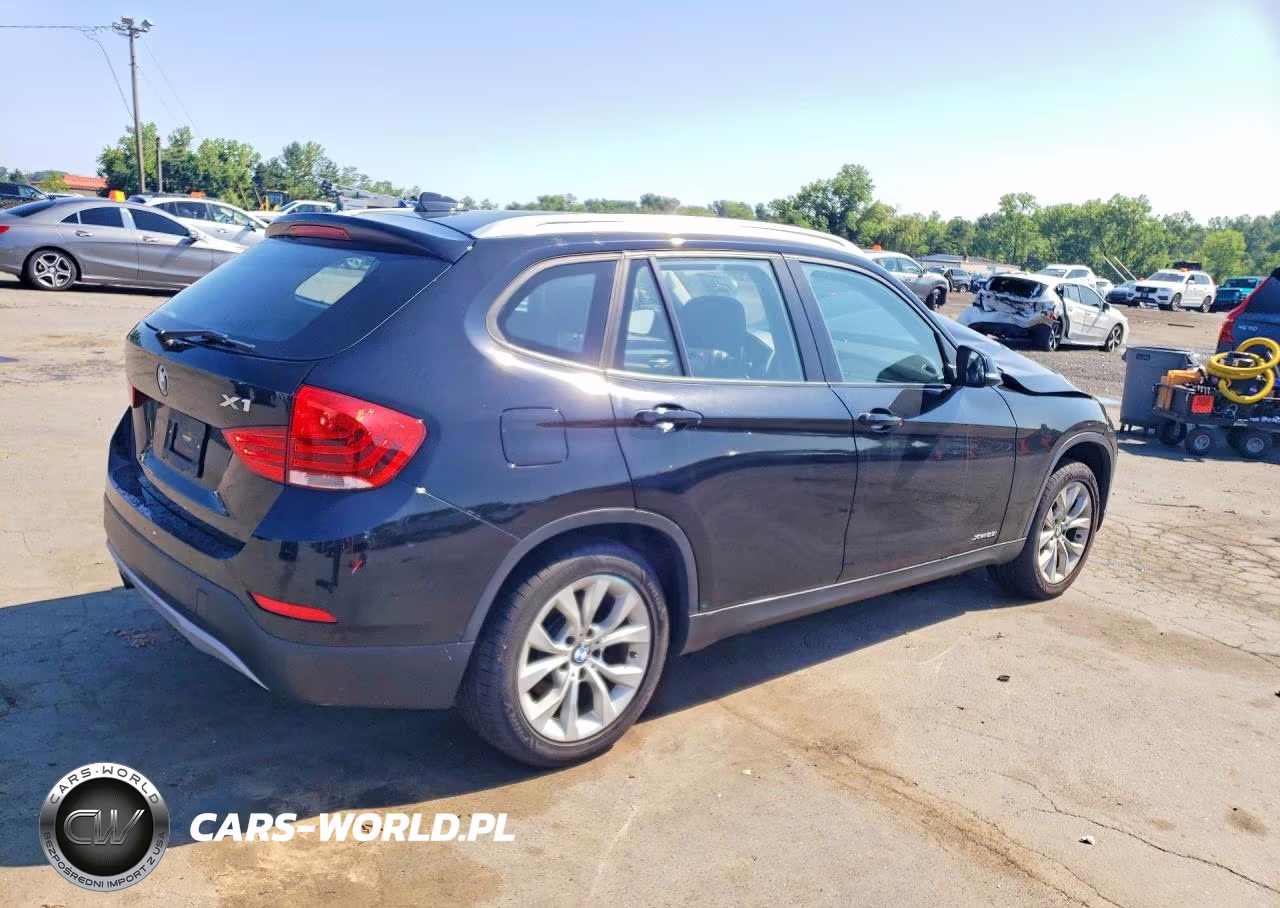 2013 BMW X1 xDrive28I VIN:WBAVL1C54DVR89680 - 3