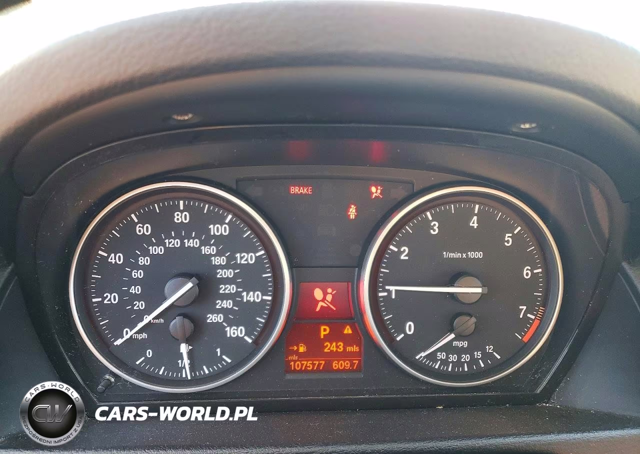 2013 BMW X1 xDrive28I VIN:WBAVL1C54DVR89680 - 9