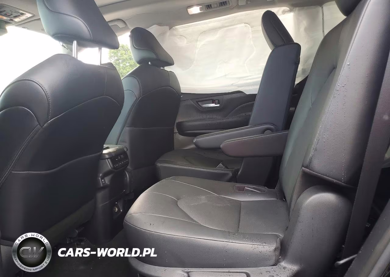 2024 Toyota Grand Highlander Xle VIN:5TDAAAB52RS039117 - 11