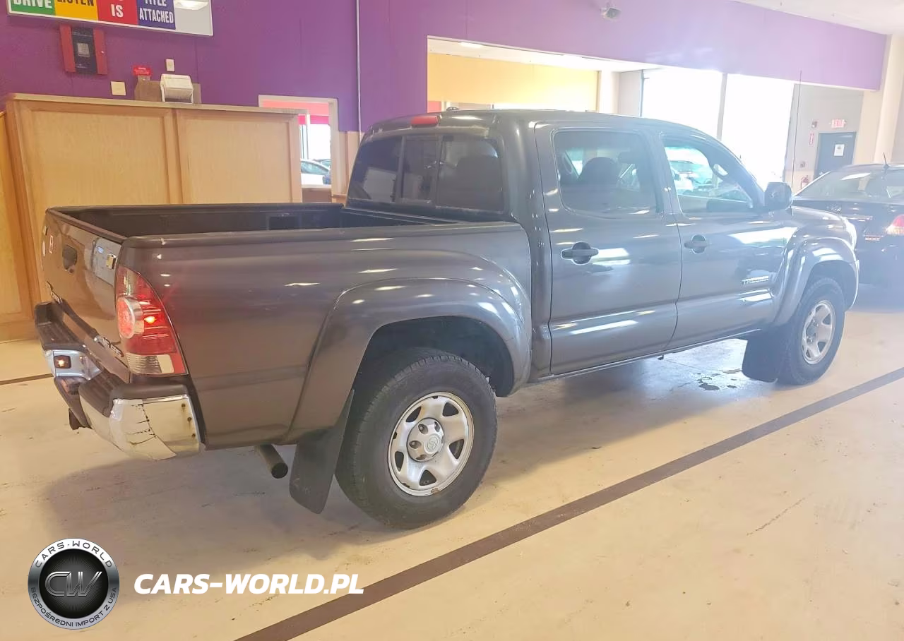 2010 Toyota Tacoma Double Cab VIN:3TMLU4EN7AM055265 - 3