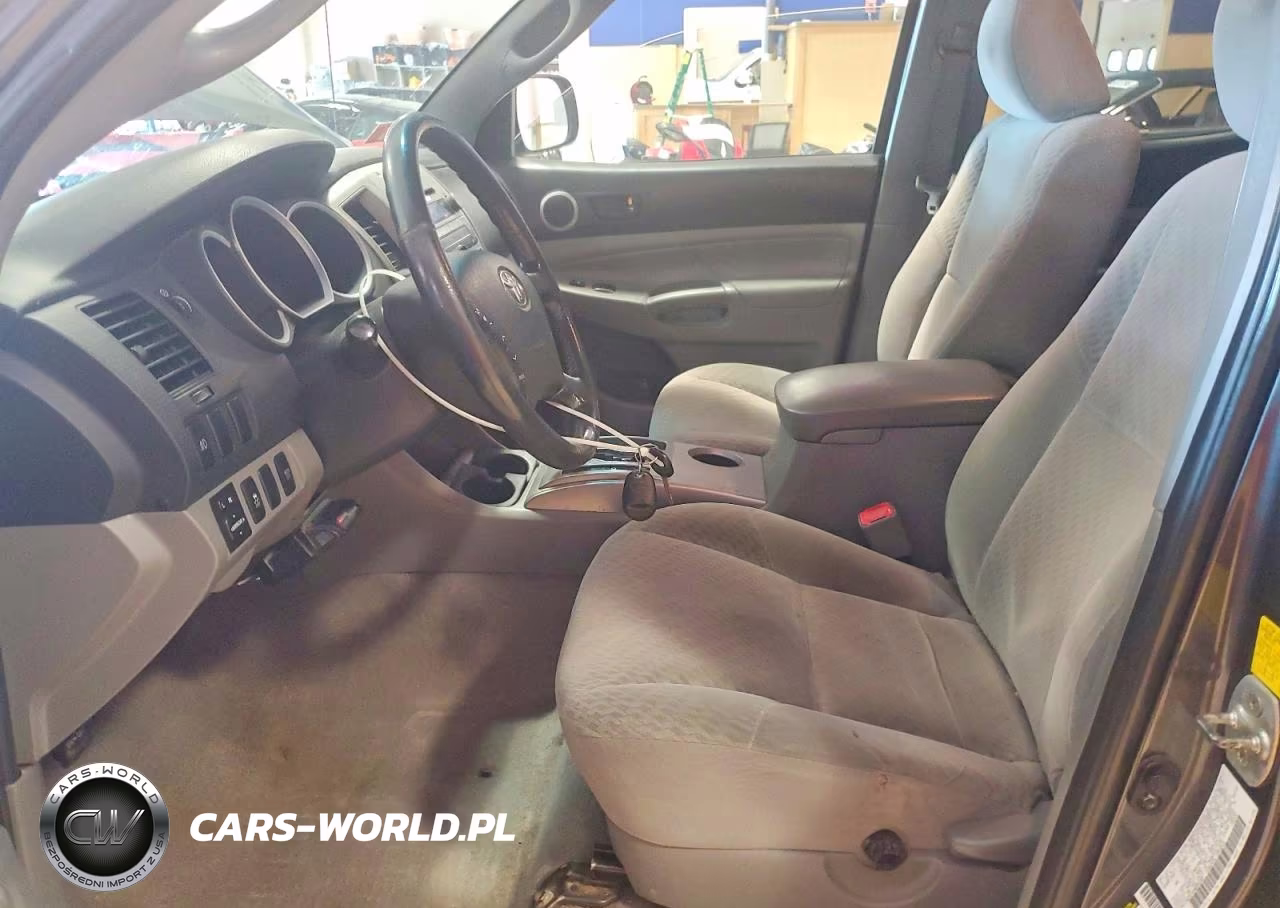 2010 Toyota Tacoma Double Cab VIN:3TMLU4EN7AM055265 - 7