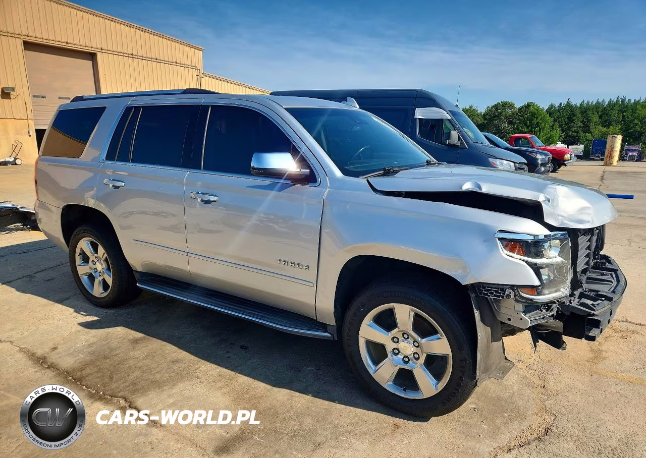 2019 Chevrolet Tahoe C1500 Premier VIN:1GNSCCKC2KR387648 - 4