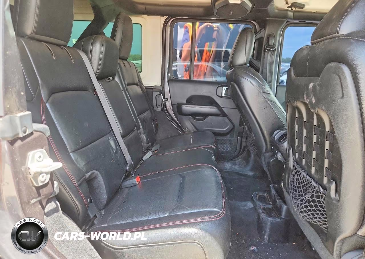 2018 Jeep Wrangler Unlimited Rubicon VIN:1C4HJXFG1JW214264 - 11