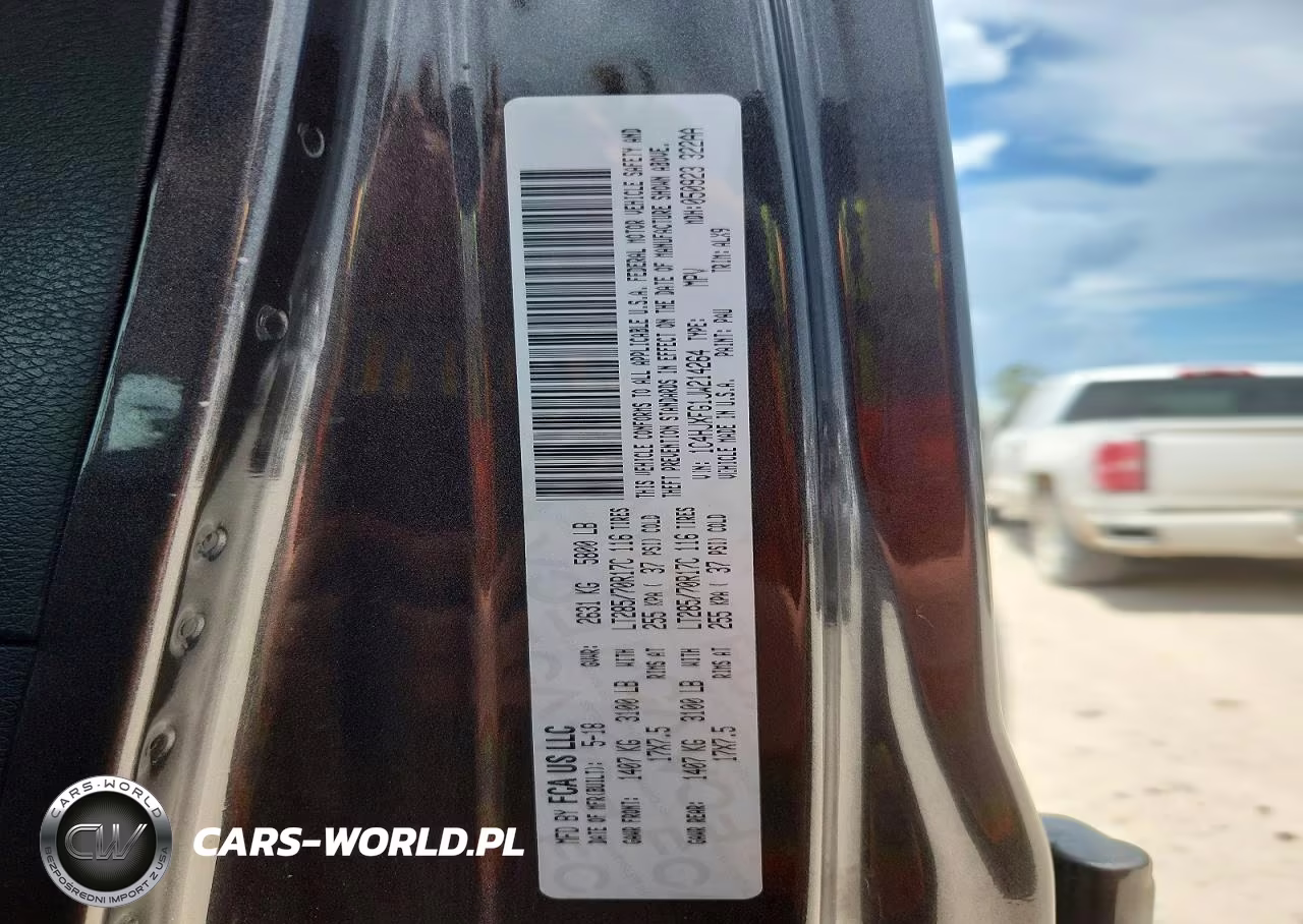 2018 Jeep Wrangler Unlimited Rubicon VIN:1C4HJXFG1JW214264 - 13