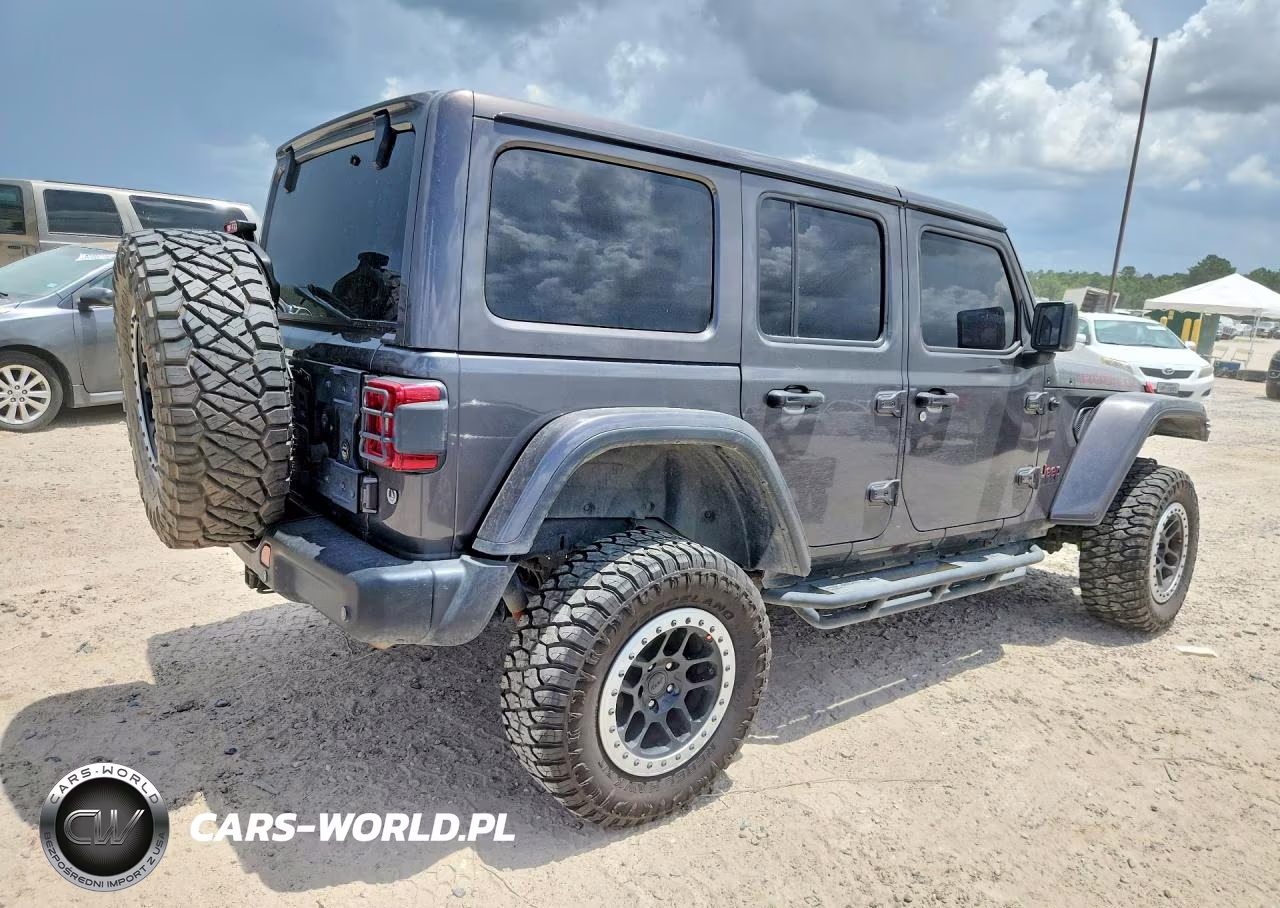 2018 Jeep Wrangler Unlimited Rubicon VIN:1C4HJXFG1JW214264 - 3