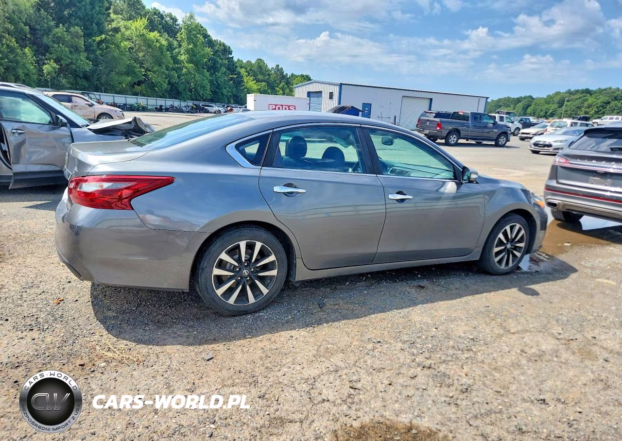 2018 Nissan Altima 2.5 VIN:1N4AL3AP2JC115603 - 3