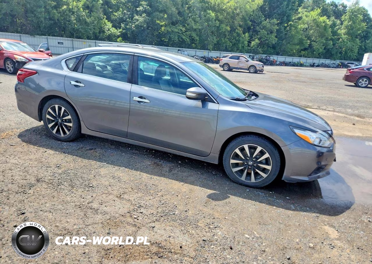 2018 Nissan Altima 2.5 VIN:1N4AL3AP2JC115603 - 4