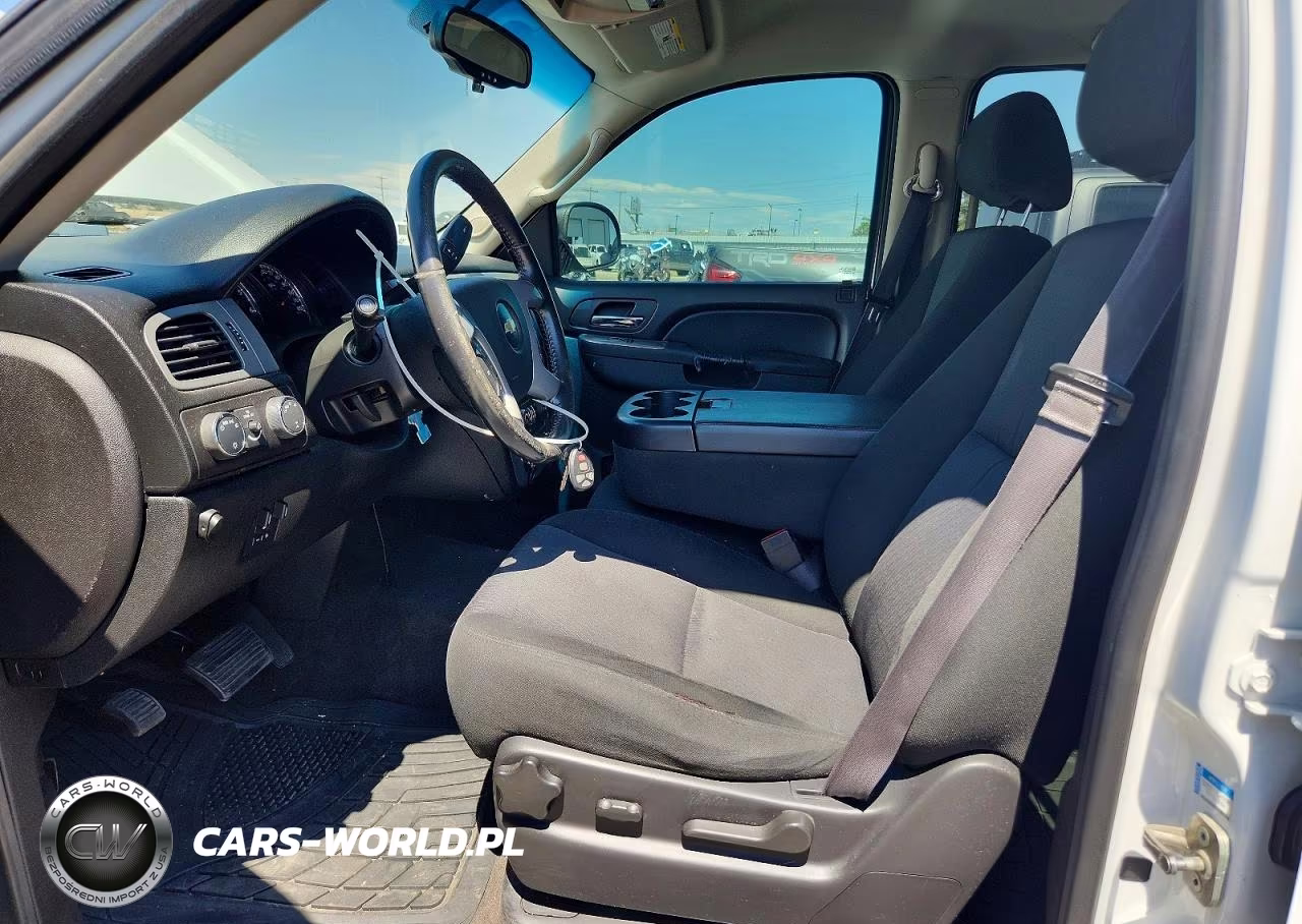 2013 Chevrolet Suburban K1500 Ls VIN:1GNSKHE7XDR358044 - 7