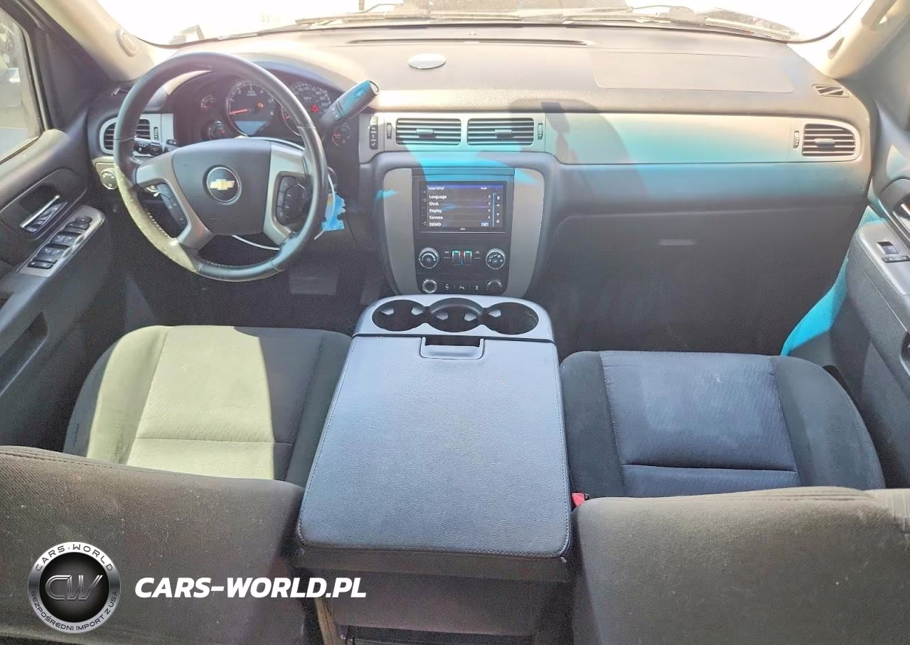 2013 Chevrolet Suburban K1500 Ls VIN:1GNSKHE7XDR358044 - 8