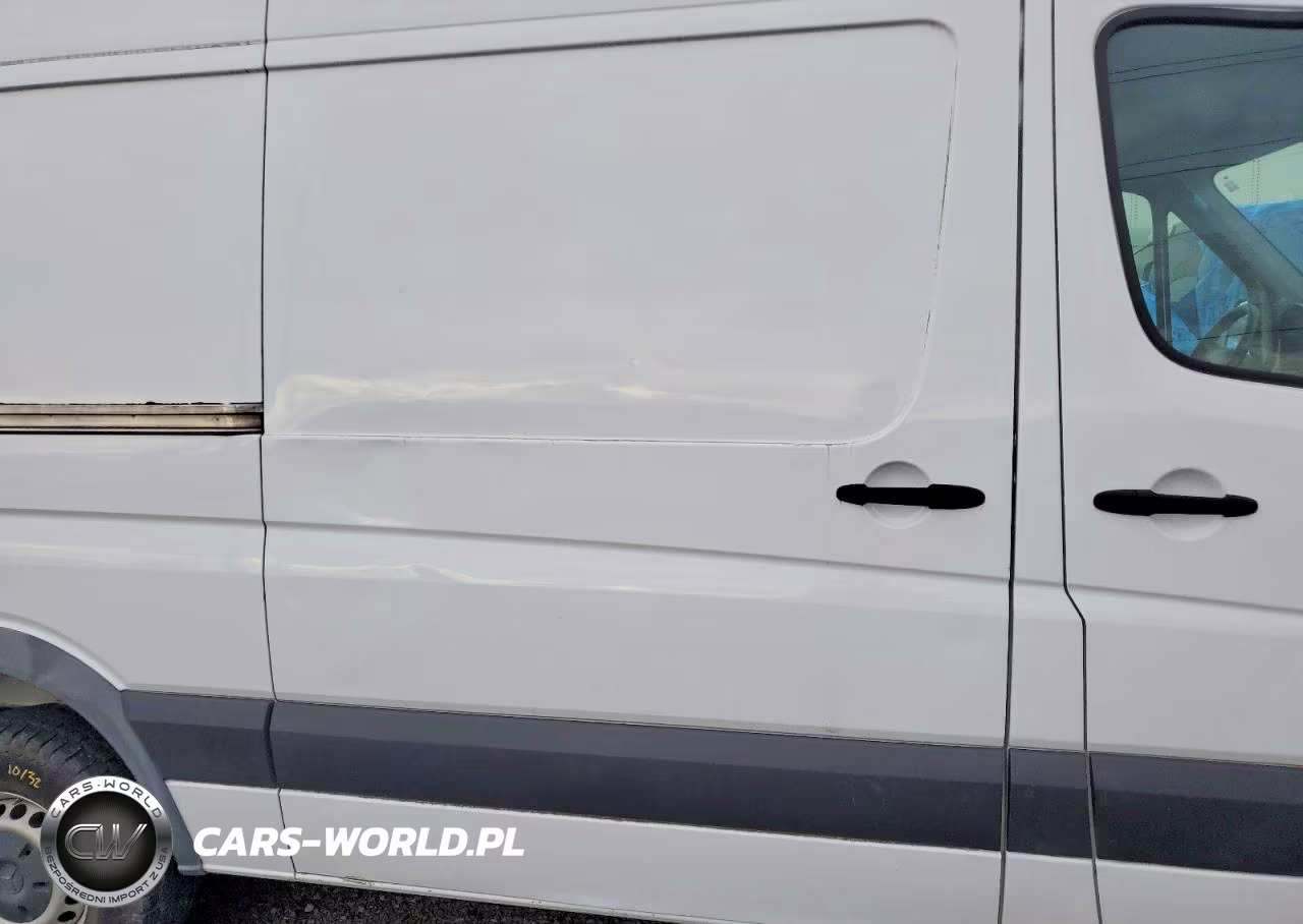 2017 Mercedes Benz Sprinter 2500 Delivery Van VIN:WD3PE7CDXHP527807 - 11