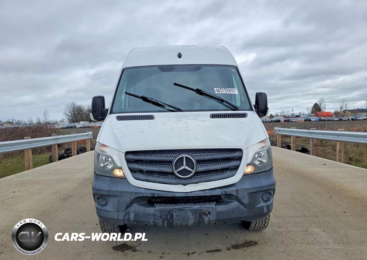 2017 Mercedes Benz Sprinter 2500 Delivery Van VIN:WD3PE7CDXHP527807 - 5