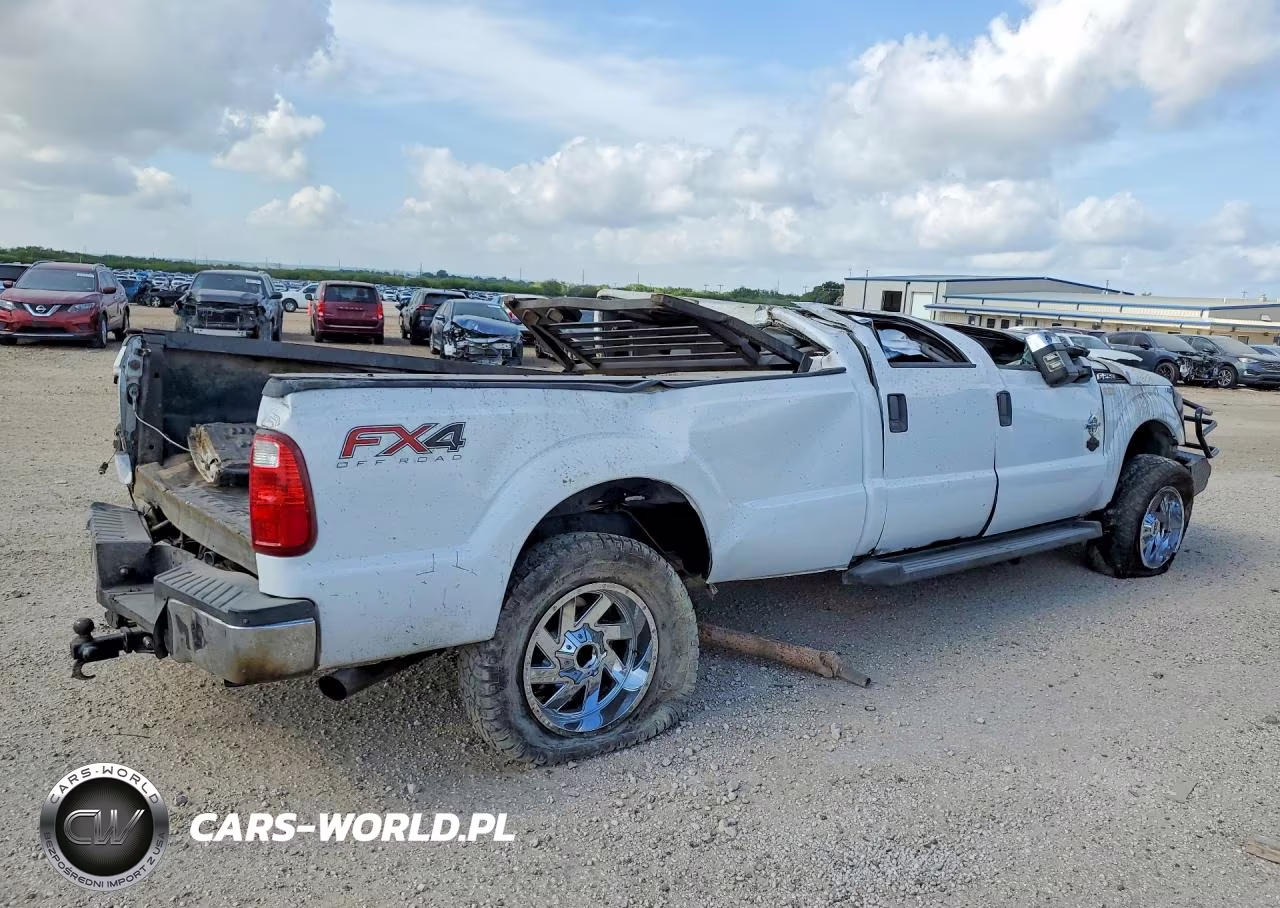 2013 Ford F250 Super Duty VIN:1FT7W2B68DEA99024 - 3