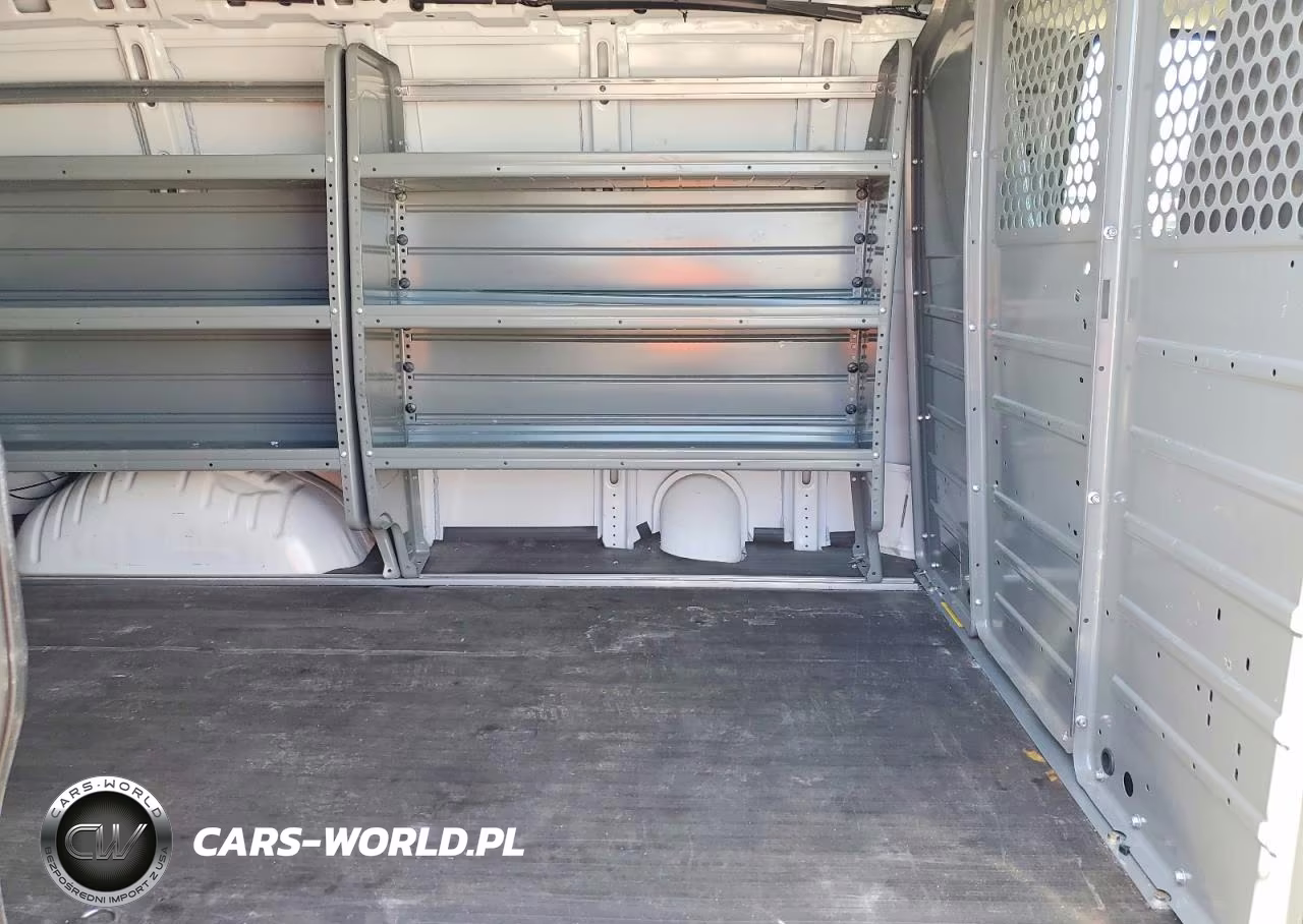 2023 Chevrolet Express G2500 VIN:1GCWGAFP6P1115898 - 11