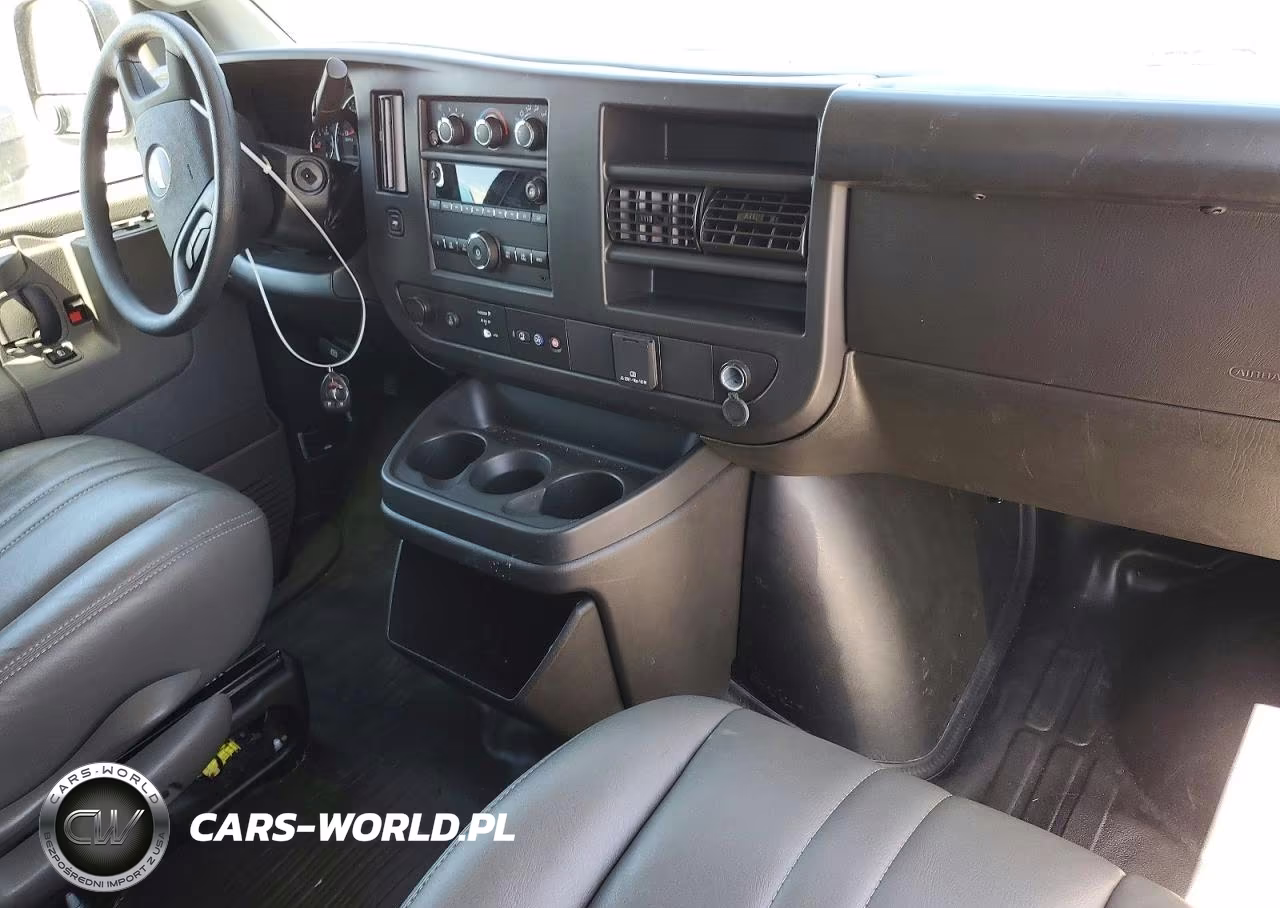 2023 Chevrolet Express G2500 VIN:1GCWGAFP6P1115898 - 8
