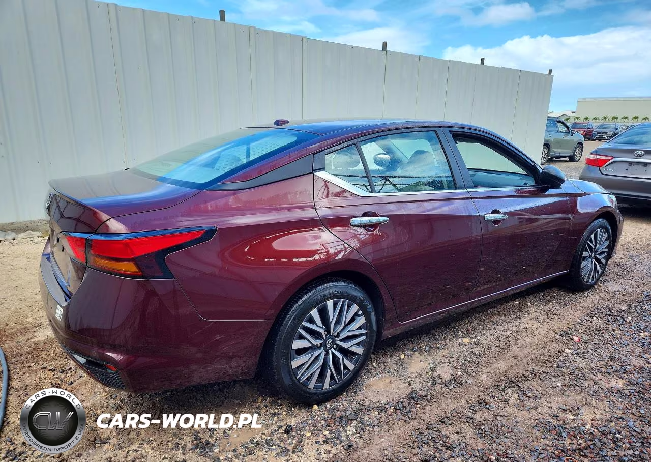 2025 Nissan Altima Sv VIN:1N4BL4DV5SN300433 - 3