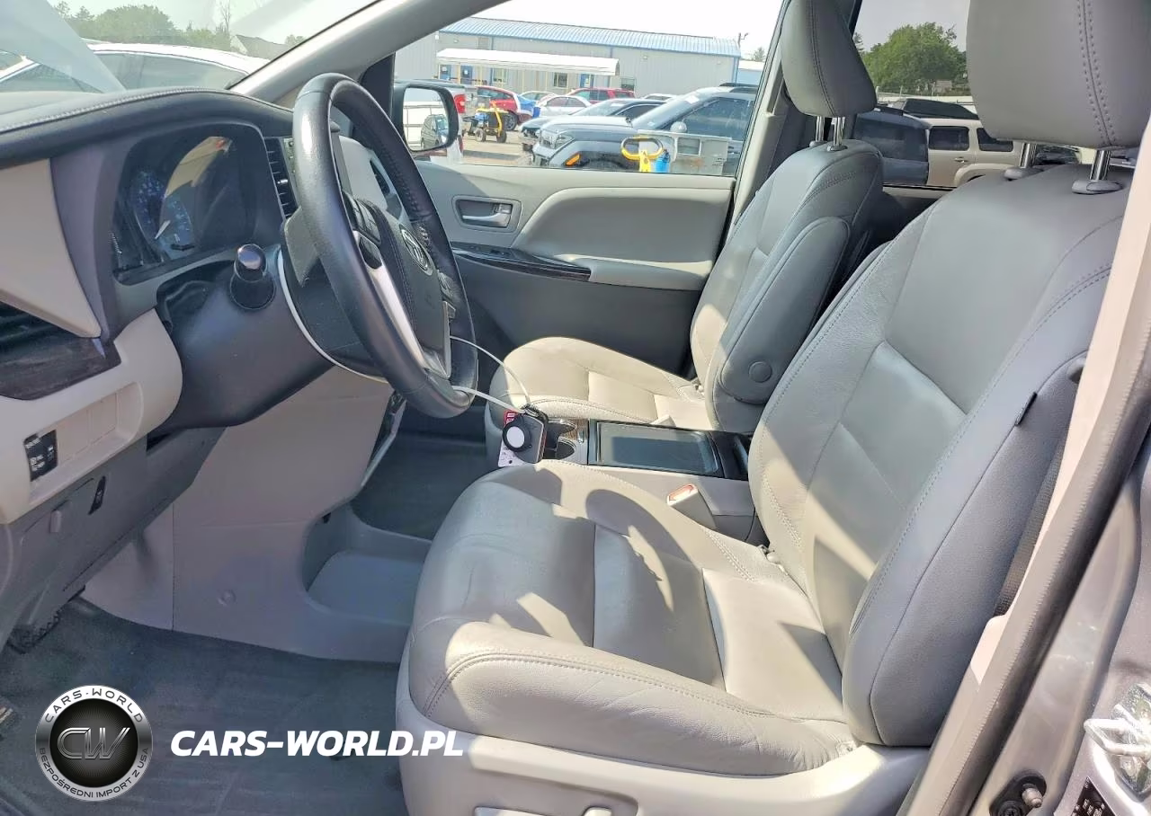 2018 Toyota Sienna Xle 8-Passenger VIN:5TDYZ3DC2JS910813 - 7