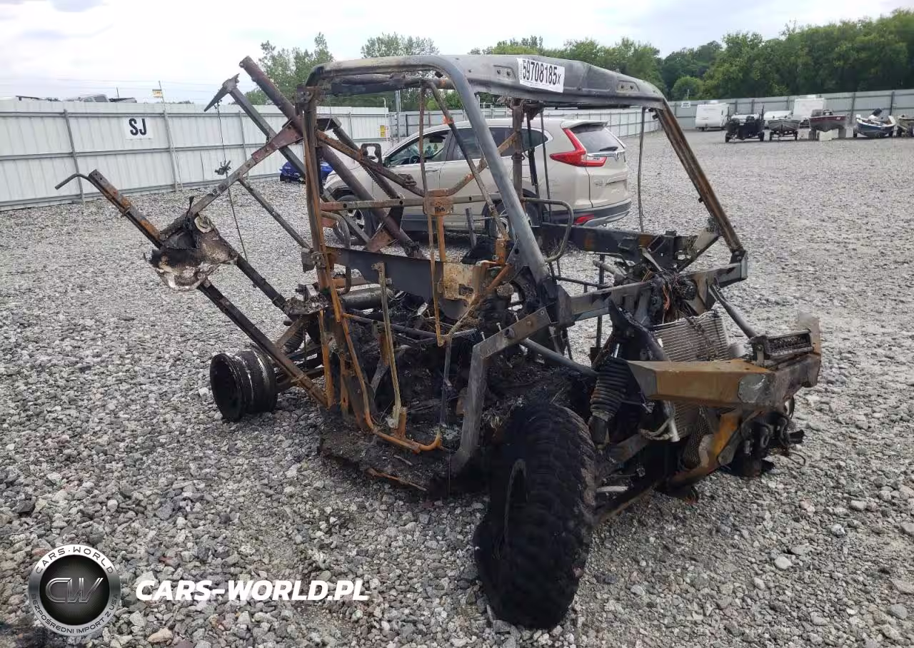 2021 Can-Am Defender Limited Cab Hd10