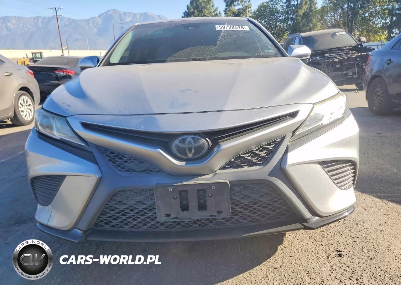 2018 Toyota Camry Se VIN:4T1B11HK7JU125150 - 5