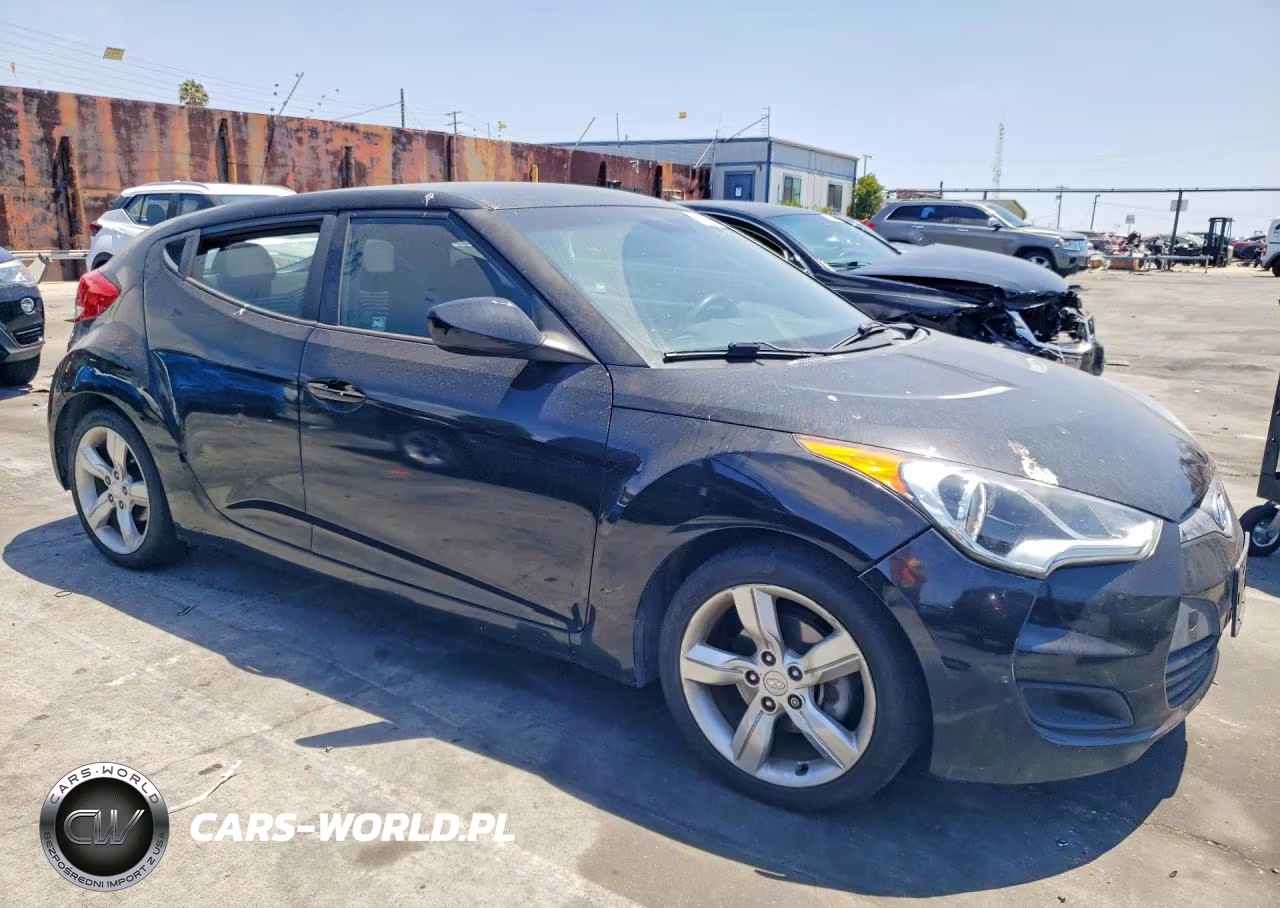 2013 Hyundai Veloster VIN:KMHTC6AD6DU140461 - 4