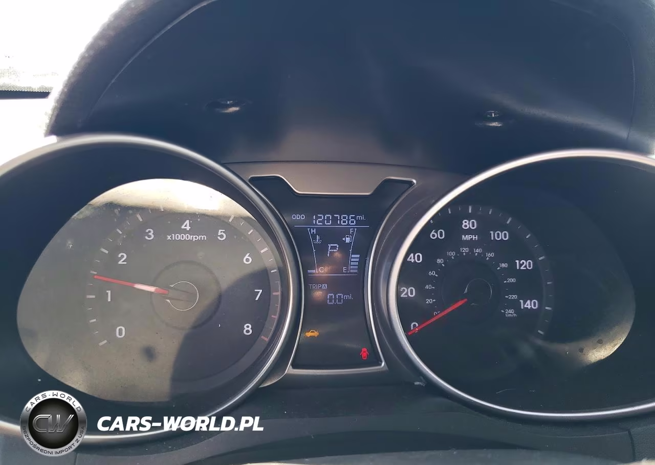 2013 Hyundai Veloster VIN:KMHTC6AD6DU140461 - 9