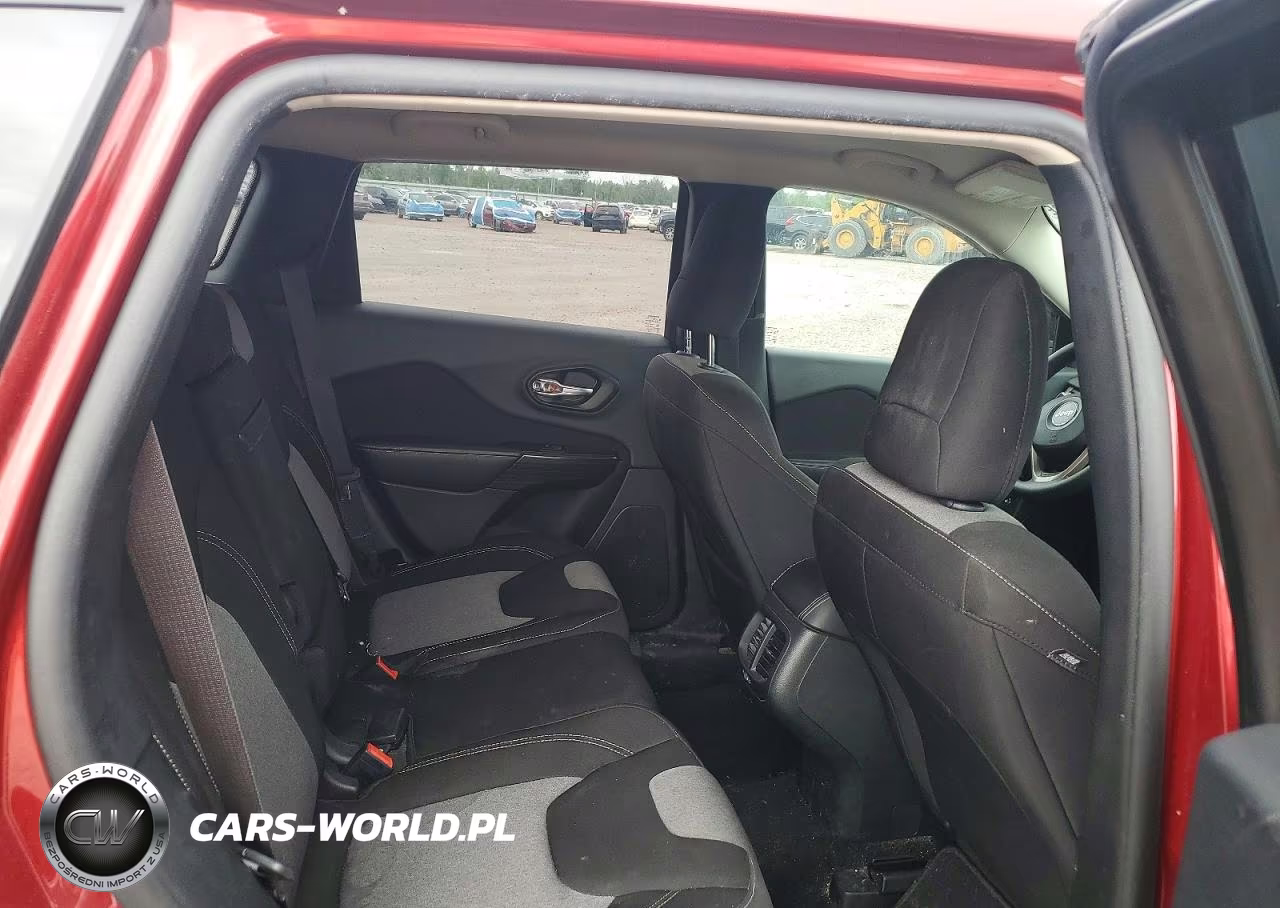 2014 Jeep Cherokee Sport VIN:1C4PJMAB2EW166026 - 11