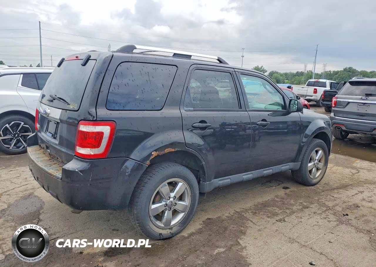 2011 Ford Escape Limited VIN:1FMCU0E70BKB45601 - 3