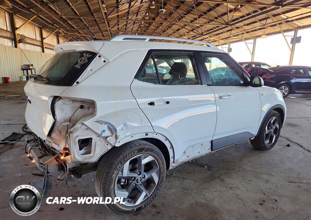 2023 Hyundai Venue Sel VIN:KMHRC8A33PU233780 - 3