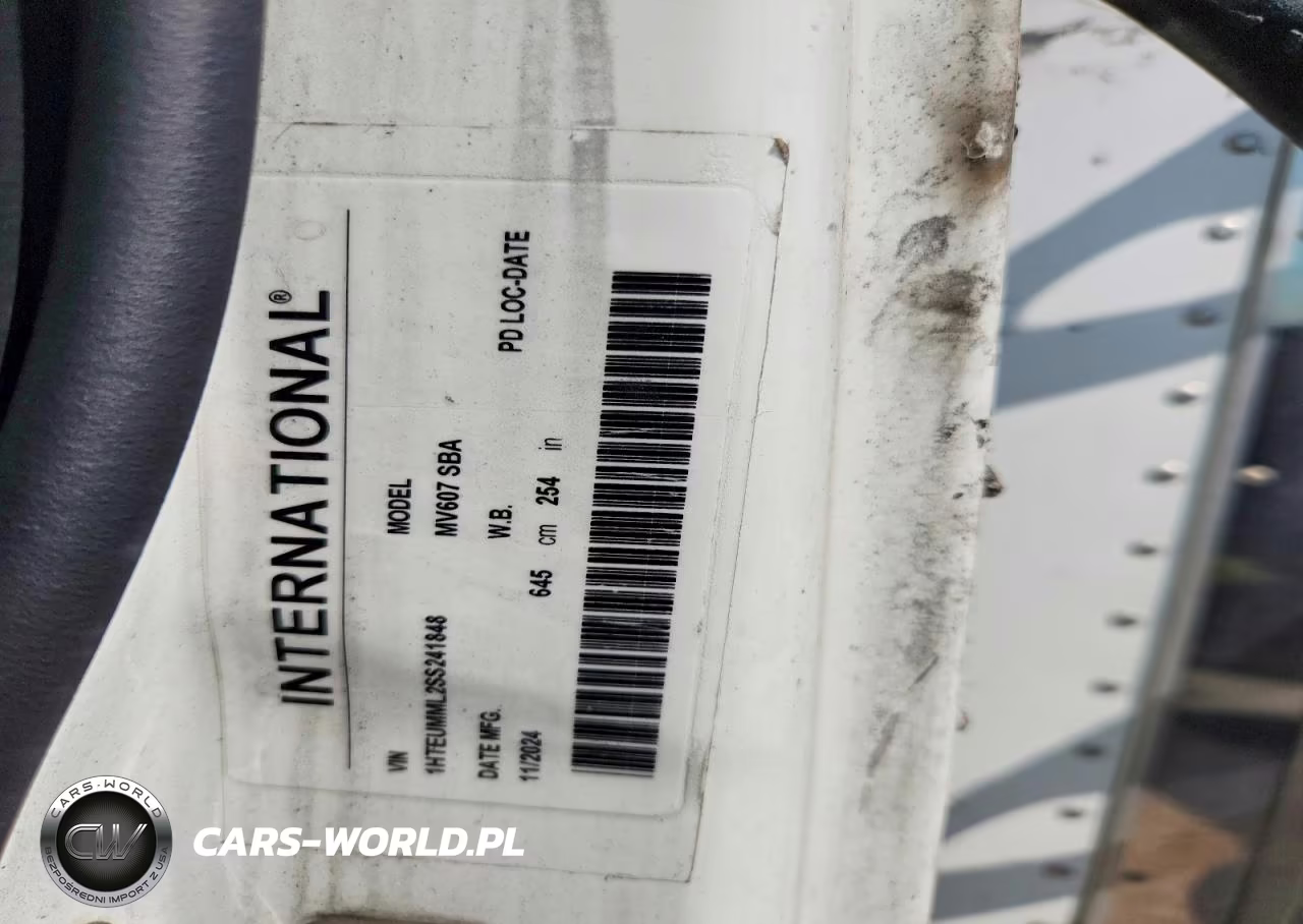 2025 International Mv607 Refrigerated Box Truck VIN:1HTEUMML2SS241848 - 11