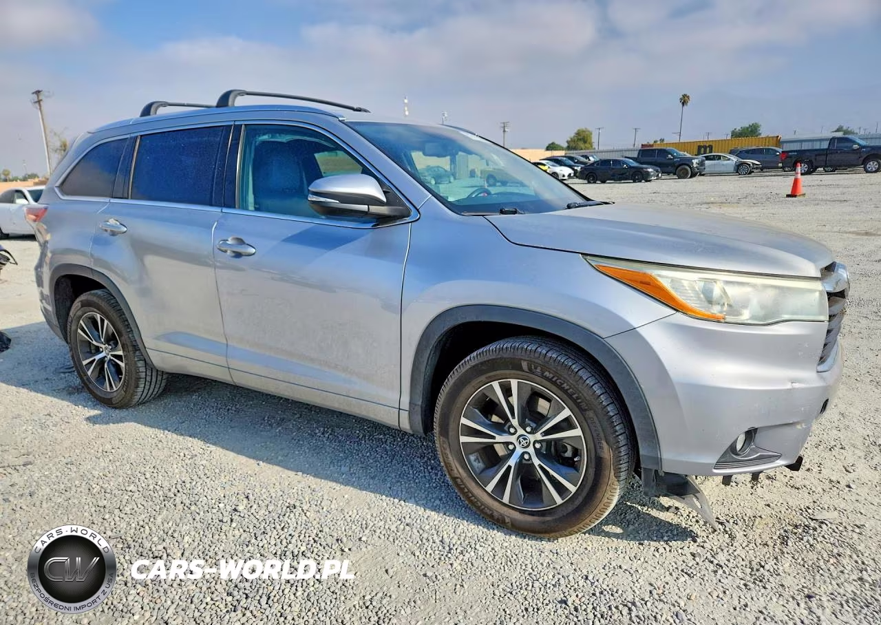 2016 Toyota Highlander Xle VIN:5TDKKRFHXGS129617 - 4