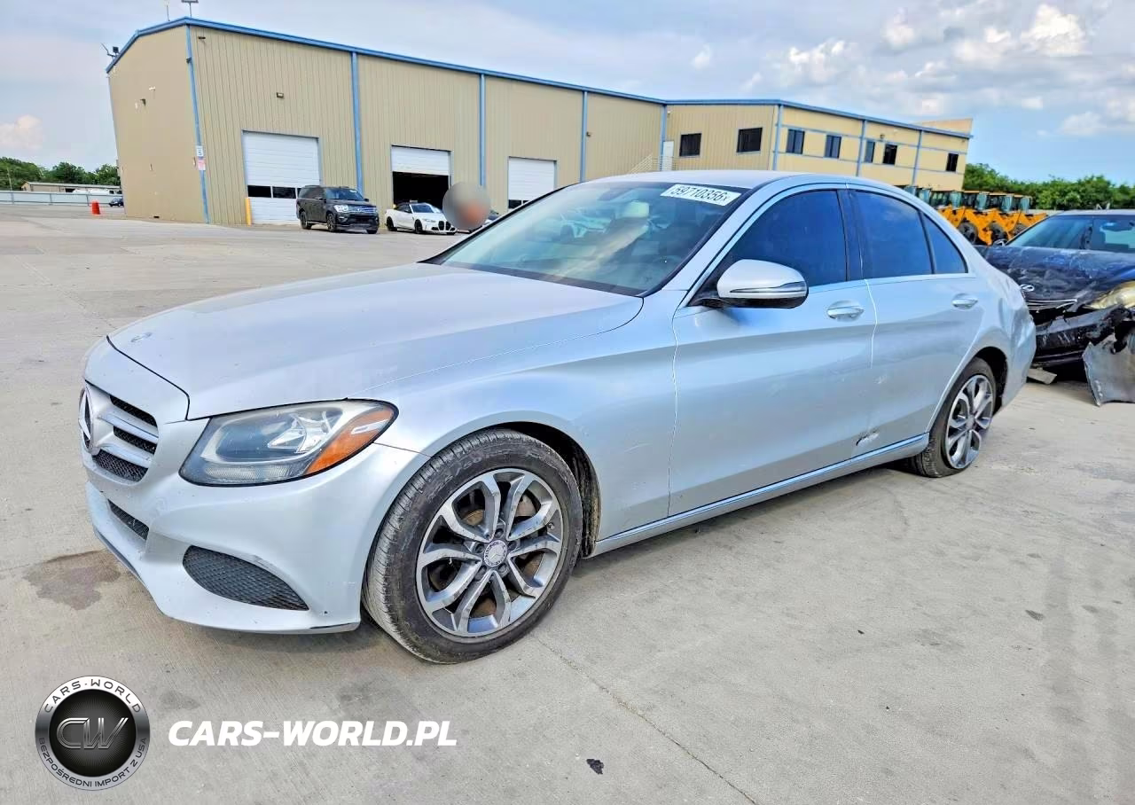 2016 Mercedes-Benz C 300 – zdjęcie 1 z 12