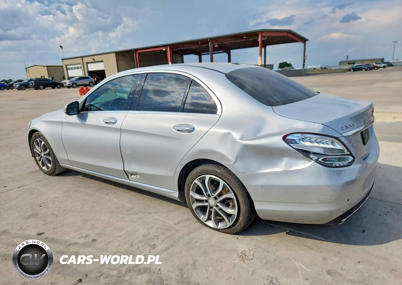 2016 Mercedes-Benz C 300 VIN:55SWF4JB7GU174920 - 2