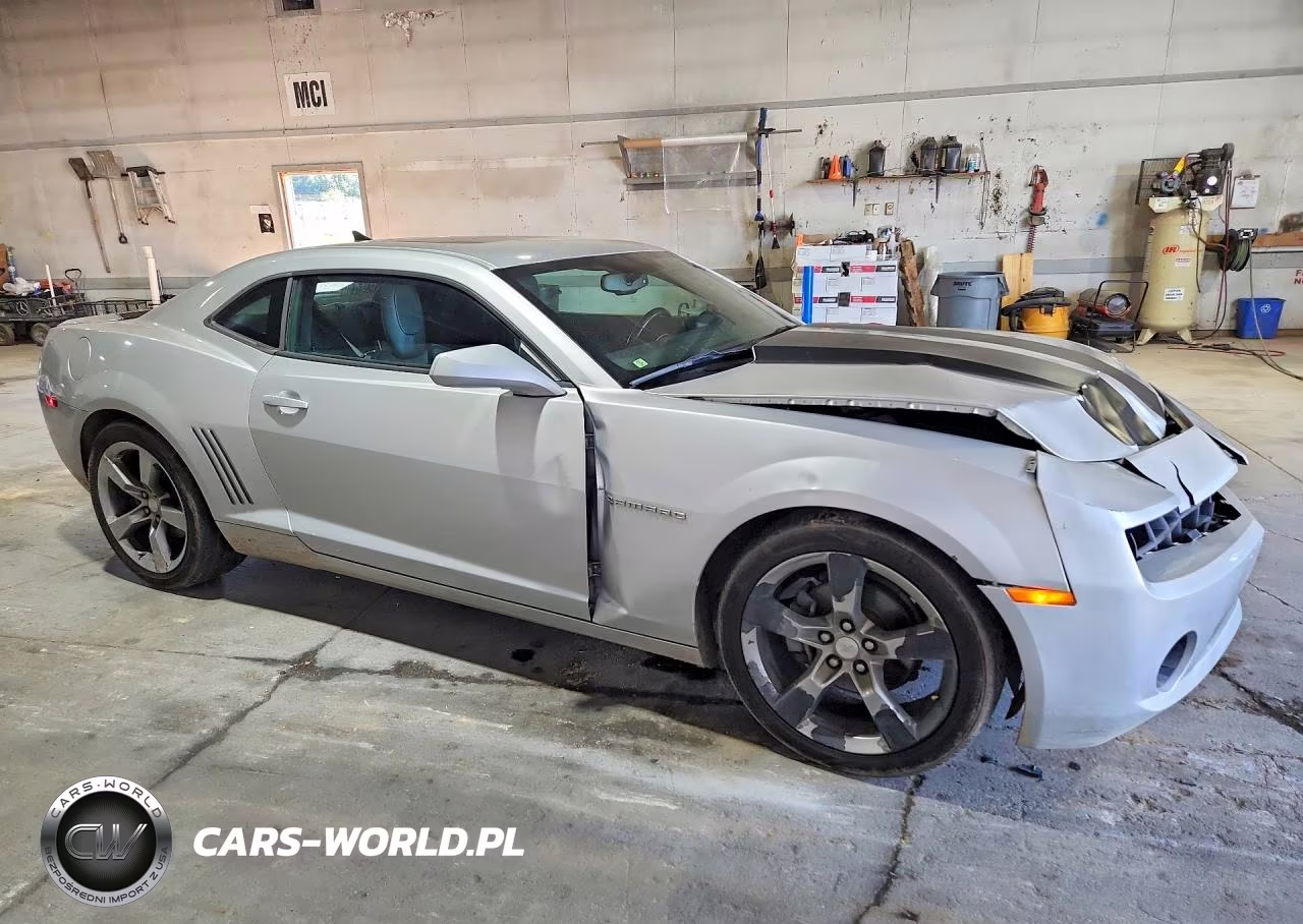 2011 Chevrolet Camaro Lt VIN:2G1FC1ED9B9163637 - 4