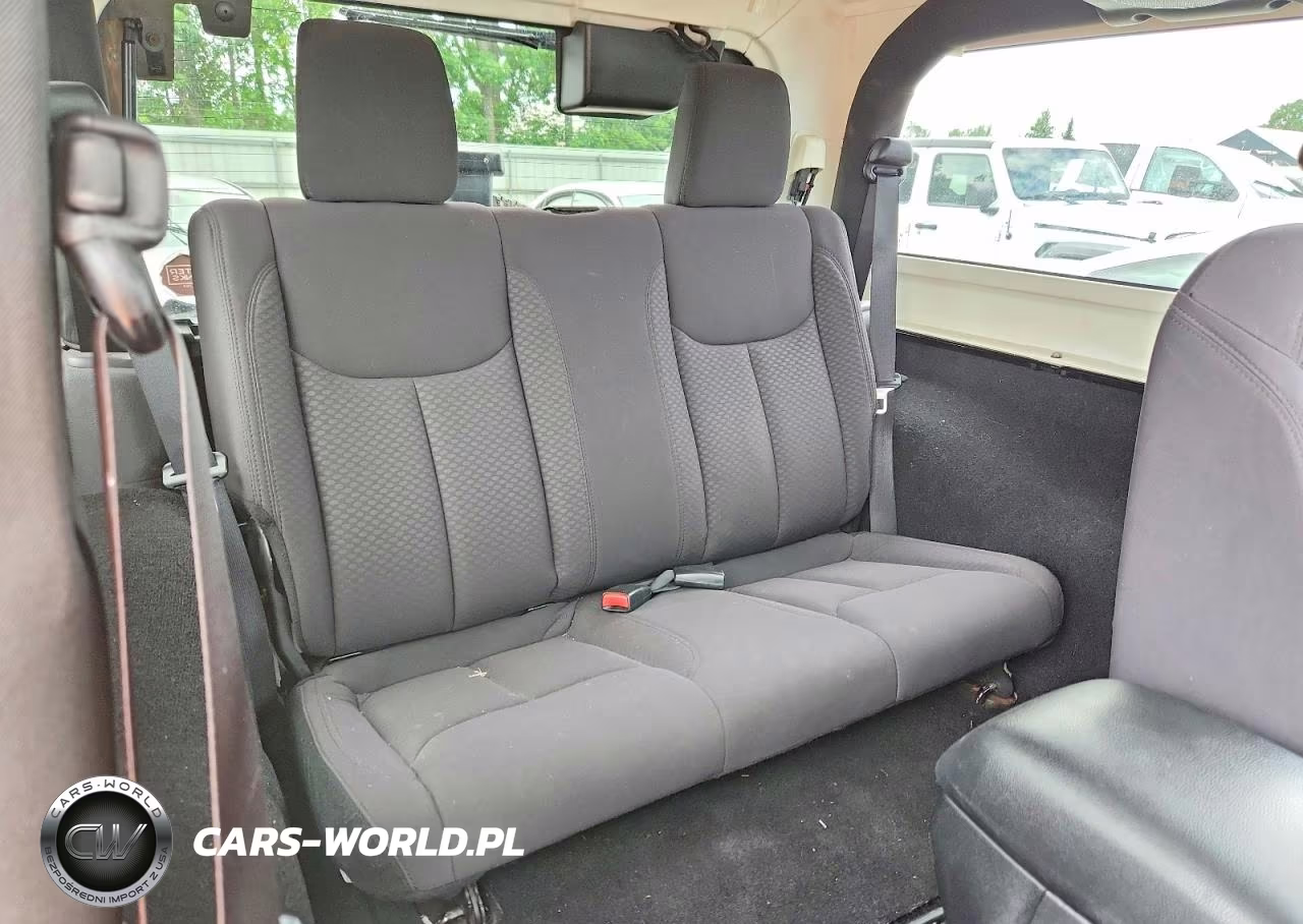 2013 Jeep Wrangler Sport VIN:1C4AJWAG7DL524041 - 10